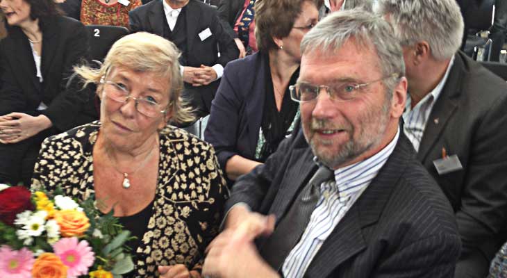Festrednerin Carmen Thomas und Horst Delkus von der Loge "Zur Alten Linde"