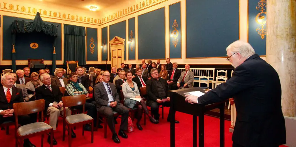 Rede des zugeordneten Großmeisters Karl Deckart bei der Verleihung des Liberalen Preises der FDP Erlangen im Festsaal der Erlanger Freimaurerloge